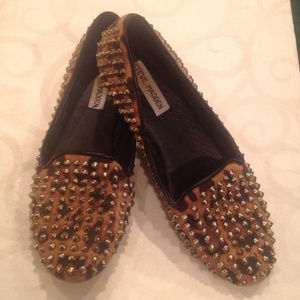 Steve Madden Leopard studded flats 8